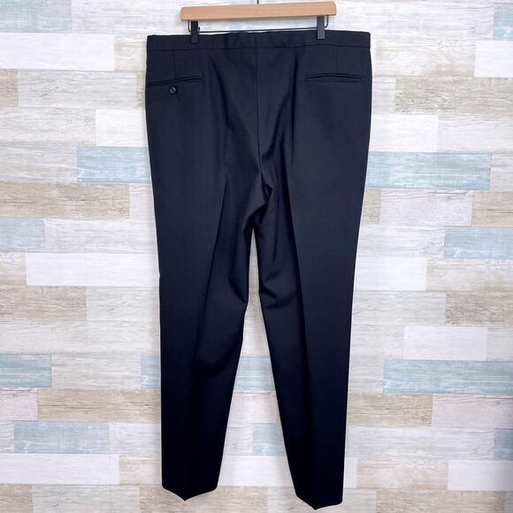 Jos A Bank Notch Collar Tuxedo Suit Black Mens 44R Jacket 40x31 Pleated Pants - Picture 13 of 15